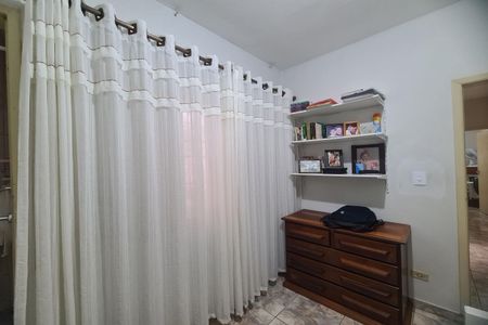 Casa à venda com 200m², 3 quartos e 2 vagas Casa à venda com 200m², 3 quartos e 2 vagasQuarto 3