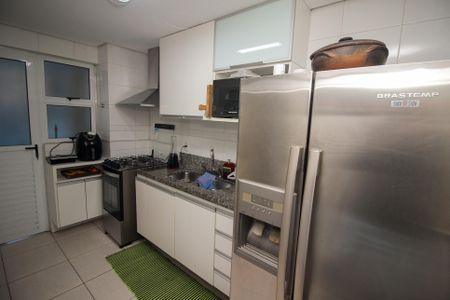 Apartamento para alugar com 82m², 2 quartos e 2 vagas Apartamento para alugar com 82m², 2 quartos e 2 vagasCozinha