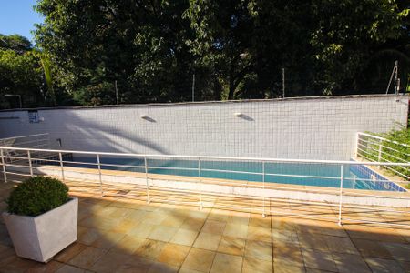 Apartamento para alugar com 82m², 2 quartos e 2 vagas Apartamento para alugar com 82m², 2 quartos e 2 vagasÁrea comum - Piscina