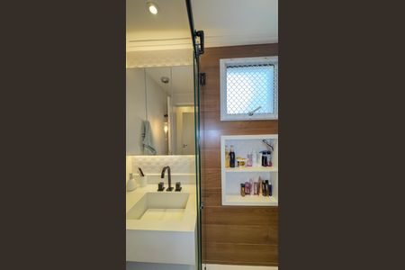 Apartamento para alugar com 83m², 1 quarto e 2 vagas Apartamento para alugar com 83m², 1 quarto e 2 vagasBanheiro da Suíte