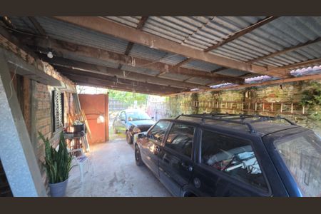 Garagem de casa à venda com 1 quarto, 90m² em Sarandi, Porto Alegre
