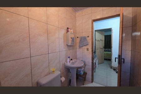 Banheiro de casa à venda com 1 quarto, 90m² em Sarandi, Porto Alegre