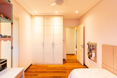 Apartamento à venda com 211m², 3 quartos e 4 vagasSuíte 2