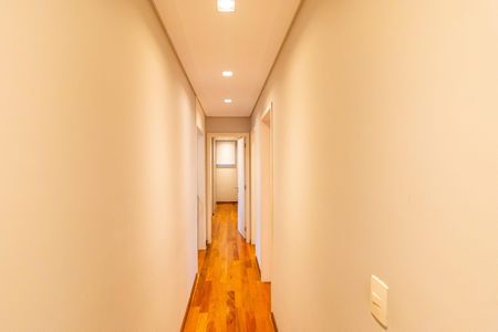 Apartamento à venda com 211m², 3 quartos e 4 vagasCorredor