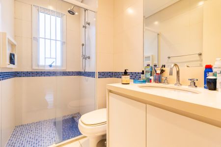 Apartamento à venda com 211m², 3 quartos e 4 vagasBanheiro da Suíte 3