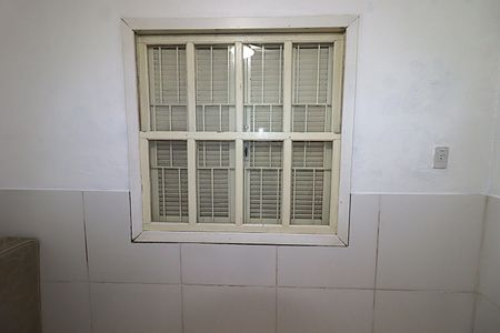 Casa à venda com 90m², 2 quartos e 2 vagasJanela do Quarto 2