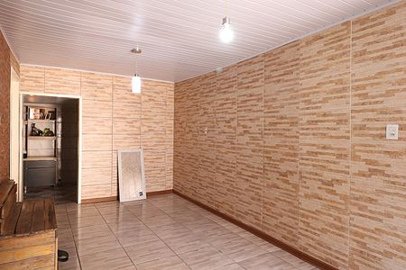 Casa à venda com 90m², 2 quartos e 2 vagasSala