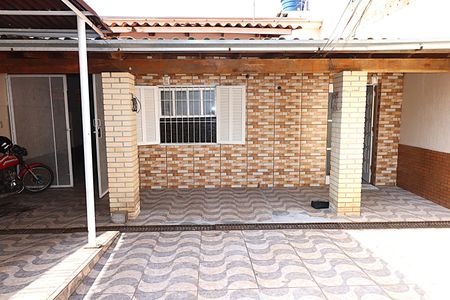 Casa à venda com 90m², 2 quartos e 2 vagasFachada da casa