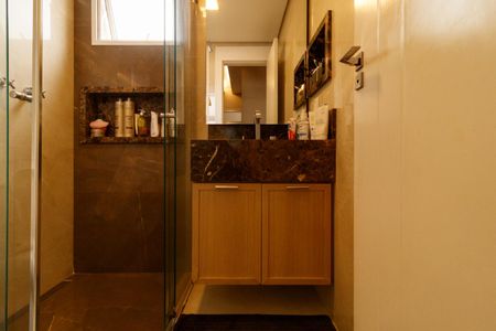 Apartamento à venda com 100m², 3 quartos e 2 vagas Apartamento à venda com 100m², 3 quartos e 2 vagasBanheiro da Suíte