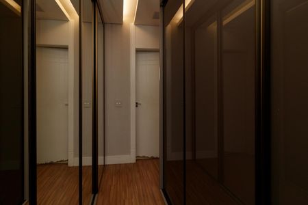 Apartamento à venda com 100m², 3 quartos e 2 vagas Apartamento à venda com 100m², 3 quartos e 2 vagasSuíte