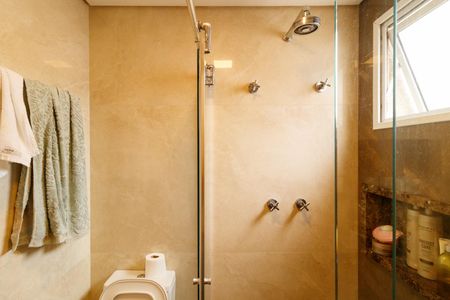 Apartamento à venda com 100m², 3 quartos e 2 vagas Apartamento à venda com 100m², 3 quartos e 2 vagasBanheiro da Suíte