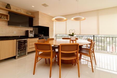 Apartamento à venda com 100m², 3 quartos e 2 vagas Apartamento à venda com 100m², 3 quartos e 2 vagasSala