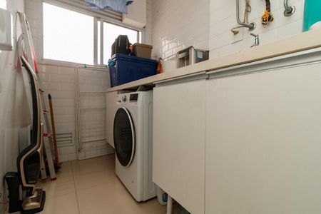 Apartamento à venda com 100m², 3 quartos e 2 vagas Apartamento à venda com 100m², 3 quartos e 2 vagasÁrea de Serviço