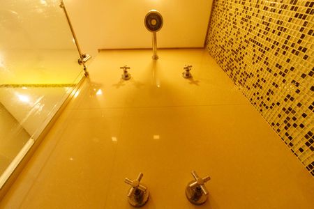 Apartamento à venda com 100m², 3 quartos e 2 vagas Apartamento à venda com 100m², 3 quartos e 2 vagasBanheiro