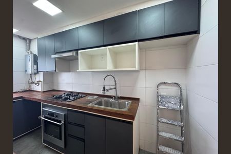 Cozinha de apartamento para alugar com 2 quartos, 46m² em Jardim Boa Vista (zona Oeste), Osasco