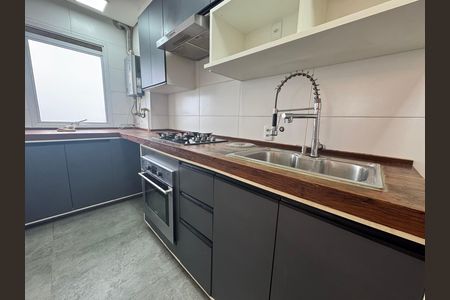 Cozinha de apartamento para alugar com 2 quartos, 46m² em Jardim Boa Vista (zona Oeste), Osasco