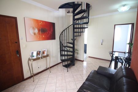 Sala de apartamento para alugar com 3 quartos, 101m² em Bairro da Glória, Contagem