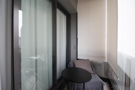 Studio para alugar com 28m², 1 quarto e sem vaga Studio para alugar com 28m², 1 quarto e sem vagaVaranda