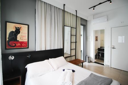 Studio para alugar com 28m², 1 quarto e sem vaga Studio para alugar com 28m², 1 quarto e sem vagaSuíte