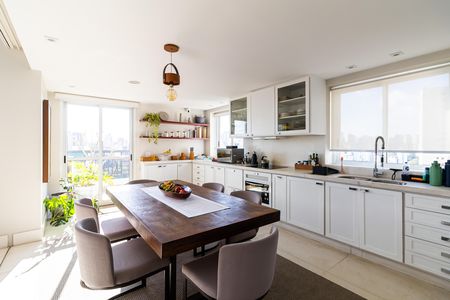 Apartamento à venda com 165m², 3 quartos e 4 vagasCozinha