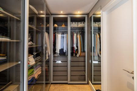 Apartamento à venda com 165m², 3 quartos e 4 vagasCloset