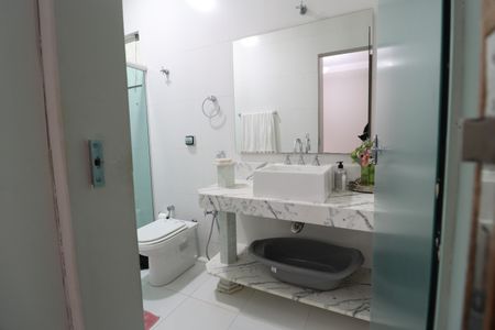 Casa para alugar com 211m², 3 quartos e 2 vagasBanheiro do Quarto 1
