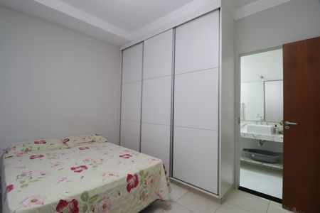 Casa para alugar com 211m², 3 quartos e 2 vagasQuarto 1 - Suíte