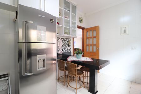 Casa para alugar com 211m², 3 quartos e 2 vagasCozinha