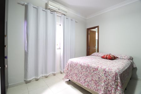 Casa para alugar com 211m², 3 quartos e 2 vagasQuarto 2 - Suíte