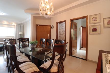 Casa para alugar com 211m², 3 quartos e 2 vagasSala de Jantar