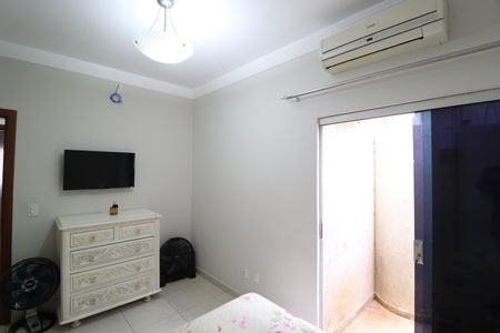 Casa para alugar com 211m², 3 quartos e 2 vagasQuarto 1 - Suíte