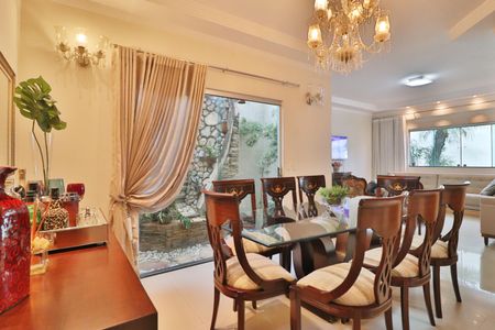 Casa para alugar com 211m², 3 quartos e 2 vagasSala de Jantar