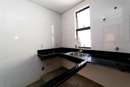 Cozinha de apartamento à venda com 3 quartos, 168m² em Silveira, Belo Horizonte