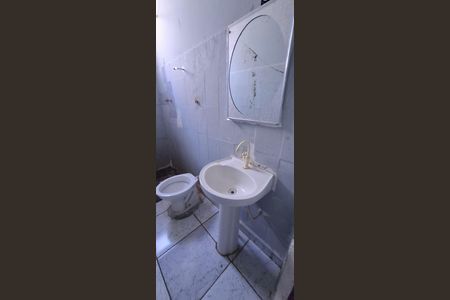 Casa para alugar com 45m², 1 quarto e 1 vaga Casa para alugar com 45m², 1 quarto e 1 vagaBanheiro