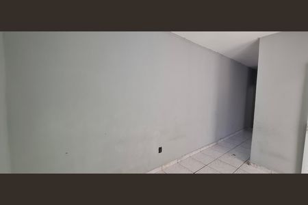 Casa para alugar com 45m², 1 quarto e 1 vaga Casa para alugar com 45m², 1 quarto e 1 vagaSala
