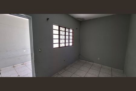 Sala de casa para alugar com 1 quarto, 45m² em Jardim Zara, Ribeirão Preto