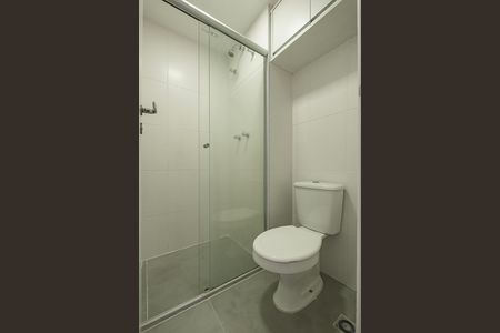 Banheiro de apartamento para alugar com 1 quarto, 37m² em Pinheiros, São Paulo