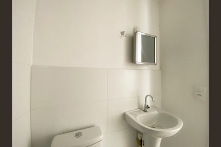 Apartamento à venda com 37m², 2 quartos e sem vaga Apartamento à venda com 37m², 2 quartos e sem vagaBanheiro