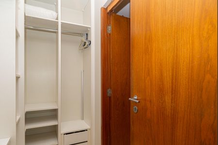 Apartamento para alugar com 42m², 1 quarto e 1 vaga Apartamento para alugar com 42m², 1 quarto e 1 vagaCloset da Suíte