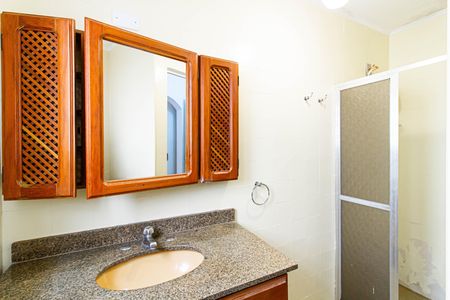 Casa para alugar com 250m², 3 quartos e 2 vagas Casa para alugar com 250m², 3 quartos e 2 vagasBanheiro da Suíte 2