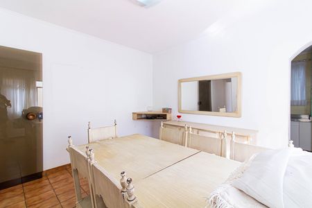 Casa para alugar com 250m², 3 quartos e 2 vagas Casa para alugar com 250m², 3 quartos e 2 vagasSala de Jantar