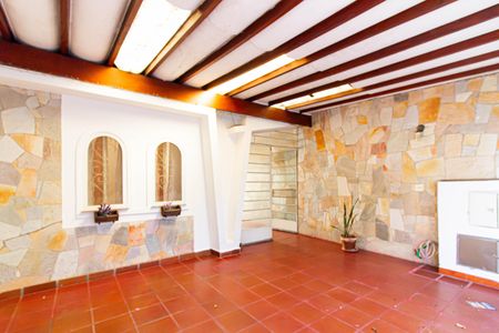 Casa para alugar com 250m², 3 quartos e 2 vagas Casa para alugar com 250m², 3 quartos e 2 vagasGaragem