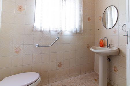 Casa para alugar com 250m², 3 quartos e 2 vagas Casa para alugar com 250m², 3 quartos e 2 vagasLavabo