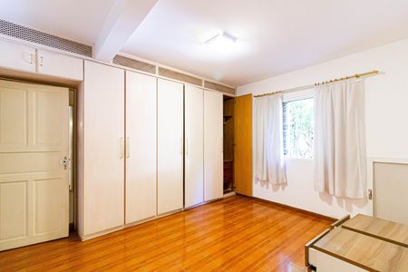 Casa para alugar com 250m², 3 quartos e 2 vagas Casa para alugar com 250m², 3 quartos e 2 vagasSuíte 3