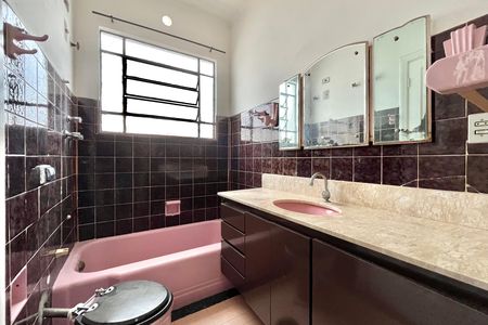 Casa para alugar com 300m², 3 quartos e 2 vagas Casa para alugar com 300m², 3 quartos e 2 vagasBanheiro 2