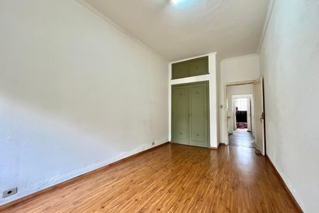 Casa para alugar com 300m², 3 quartos e 2 vagas Casa para alugar com 300m², 3 quartos e 2 vagasQuarto 1