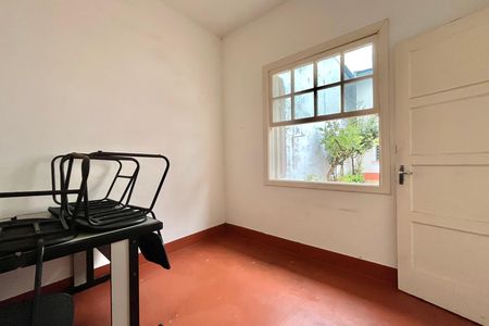 Casa para alugar com 300m², 3 quartos e 2 vagas Casa para alugar com 300m², 3 quartos e 2 vagasQuarto de Serviço