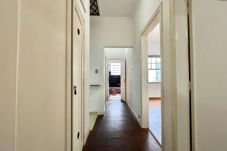 Casa para alugar com 300m², 3 quartos e 2 vagas Casa para alugar com 300m², 3 quartos e 2 vagasCorredor
