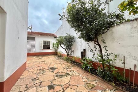 Casa para alugar com 300m², 3 quartos e 2 vagas Casa para alugar com 300m², 3 quartos e 2 vagasQuintal