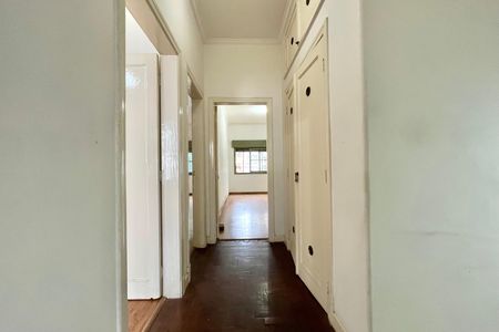 Casa para alugar com 300m², 3 quartos e 2 vagas Casa para alugar com 300m², 3 quartos e 2 vagasCorredor